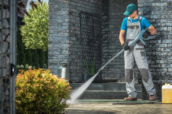 Outside House Cleaning in San Diego