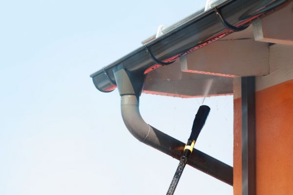 Eaves Power Washing in San Diego